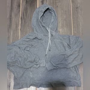 Lululemon Mellow in hoodie cropped